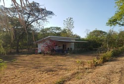 Beautiful Casita on a 2,825 m² Lot Just 700m from Marbella Surf Break