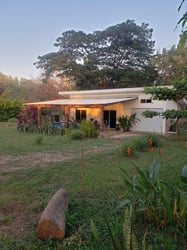 Beautiful Casita on a 2,825 m² Lot Just 700m from Marbella Surf Break