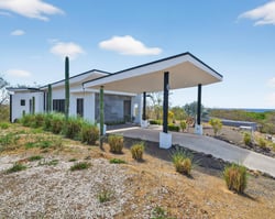 Casa con piscina vista al mar a 400 m de la playa